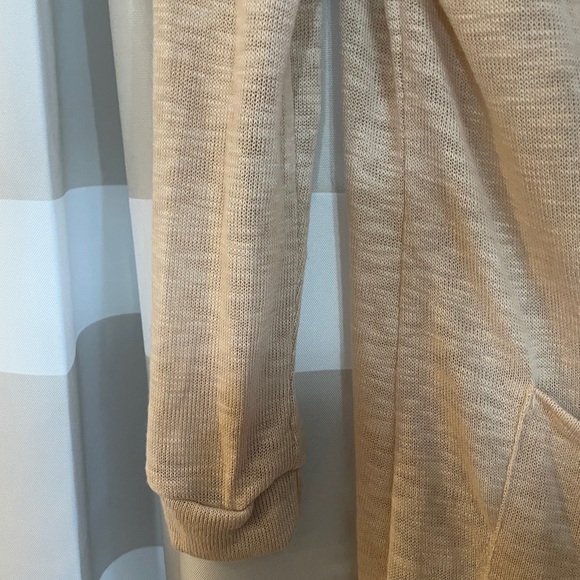 Tan lightweight cardigan with small pockets on front - Picture 3 of 5